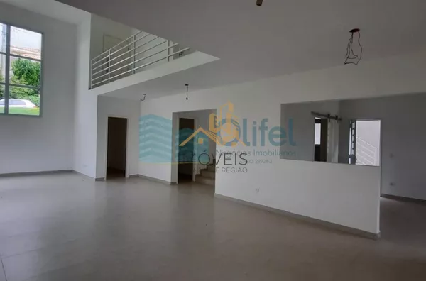 Excelente sobrado, novo, dentro de um dos mais conceituados condomínios da cidade de Campinas. Feita no conceito contemporâneo, aberto e com excelente iluminação natural e privacidade! São 3 suítes, sendo 1 suíte master, e 1 escritório que pode ser revert - Foto 28
