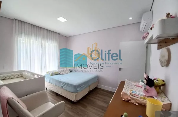 Lindo sobrado com excelente acabamento no  condomínio  Santa Isabel na cidade de Louveira com bastante verde, ideal para quem busca tranquilidade para a família e os amigos.  A casa conta com 3 suítes, sala ampla com pé direito duplo, cozinha rica em armá - Foto 8
