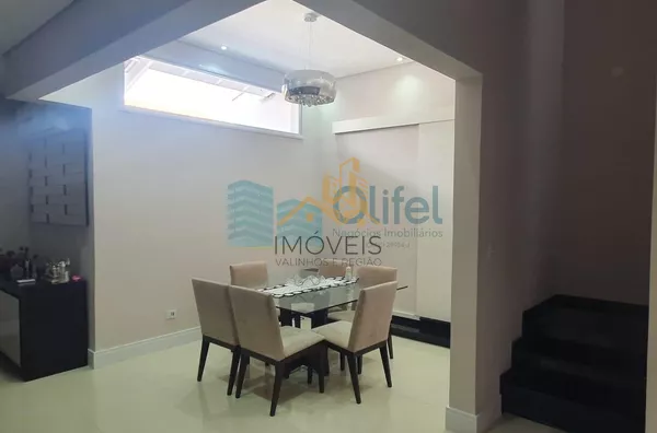 Excelente casa com 306 m², no melhor condomínio de Louveira, 01 suíte máster (closet e banho amplos com varanda + 02 dormitórios amplos, sala ampla e sala de jantar. Todos ambientes com ar condicionado novo. Cozinha, despensa, lavanderia, escritório e áre - Foto 27