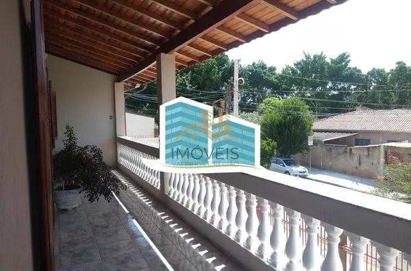 Excelente sobrado na cidade de  Louveira, com 4 dormitórios, sendo 1 suíte master com closet, banheiro social, quartos avarandados, lavabo, ampla sala de estar, jantar e mezanino, escritório, cozinha, copa, lavanderia, despensa, área gourmet com churrasqu - Foto 24