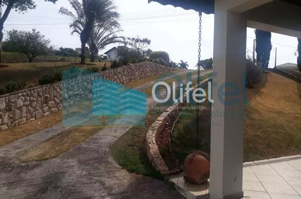 Excelente sobrado na cidade de  Louveira, com 4 dormitórios, sendo 1 suíte master com closet, banheiro social, quartos avarandados, lavabo, ampla sala de estar, jantar e mezanino, escritório, cozinha, copa, lavanderia, despensa, área gourmet com churrasqu - Foto 38