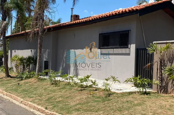 Excelente casa à venda no Condomínio São Joaquim,. Próxima ao lago, iluminação natural e muito arejada. No piso inferior a casa possui um espaço para home office, salão de jogos ou festas, 2 dormitórios e 1 suíte. No piso superior são 3 suítes sendo 1 mas - Foto 36