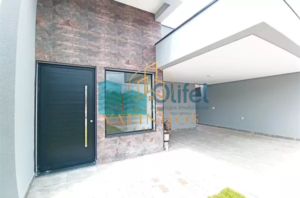 Excelente casa nova, assobradada,  em condomínio fechado na cidade de  Louveira. Condomínio conta com lazer completo com salão de festas, piscina, playground, campo de futebol, churrasqueira, academia, salão de jogos, brinquedoteca. redário, pet play, ves