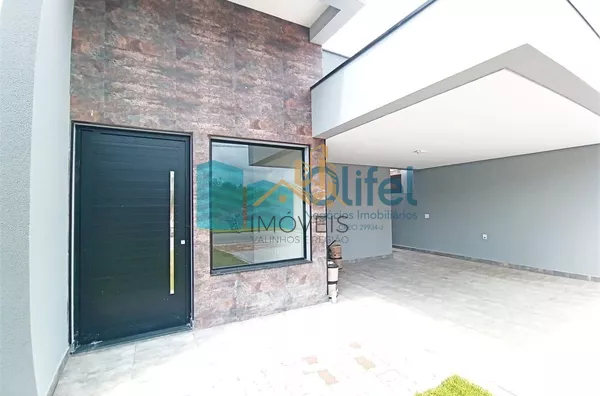 Excelente casa nova, assobradada,  em condomínio fechado na cidade de  Louveira. Condomínio conta com lazer completo com salão de festas, piscina, playground, campo de futebol, churrasqueira, academia, salão de jogos, brinquedoteca. redário, pet play, ves - Foto 2