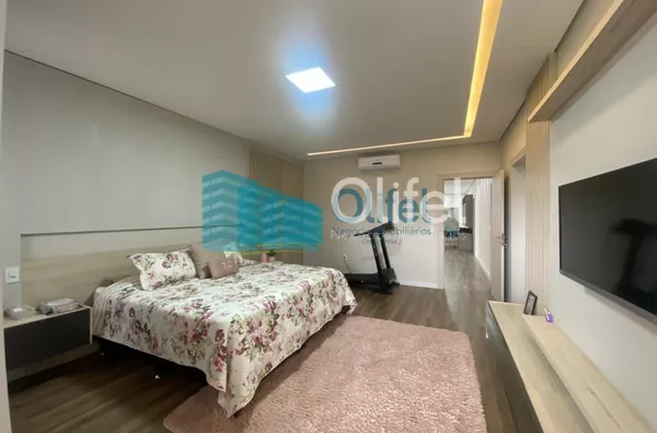 Lindo sobrado moderno, com acabamento fino, em condomínio fechado na cidade de Louveira,  com 3 amplas suítes, sendo a master com closet , ducha dupla,  banheira de imersão e varanda. Amplas  salas de estar, janter e TV, escritório,  terraço coberto, espa - Foto 45