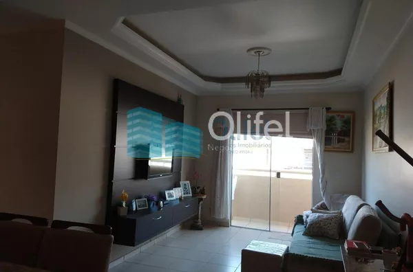 Excelente apartamento no centro da cidade de Louveira,  com 2 dormitórios, sendo 1 suíte com armário, sacada, banheiro social, ampla sala com 2 ambientes, cozinha planejada, lavanderia, vaga de garagem coberta, elevador, piscina e salão de festas.  Próxim - Foto 2