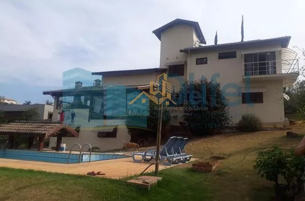 Excelente sobrado na cidade de  Louveira, com 4 dormitórios, sendo 1 suíte master com closet, banheiro social, quartos avarandados, lavabo, ampla sala de estar, jantar e mezanino, escritório, cozinha, copa, lavanderia, despensa, área gourmet com churrasqu - Foto 3