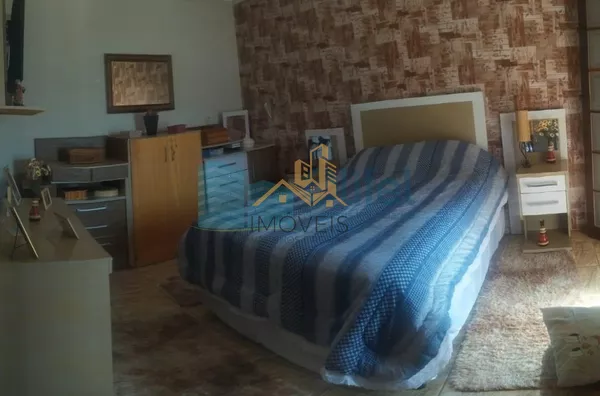 Excelente sobrado em bairro residencial próximo ao centro na cidade de Louveira, com 3 suítes com planejados, avarandada, 2 amplas salas, cozinha planejada, área gourmet com churrasqueira, quintal, 2 vagas de garagem.  Agende a sua visita. - Foto 16