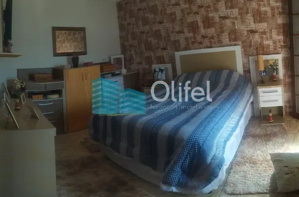 Excelente sobrado em bairro residencial próximo ao centro na cidade de Louveira, com 3 suítes com planejados, avarandada, 2 amplas salas, cozinha planejada, área gourmet com churrasqueira, quintal, 2 vagas de garagem.  Agende a sua visita. - Foto 16