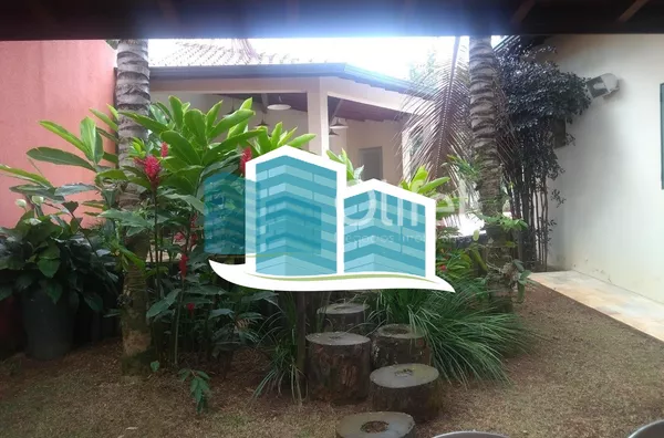 Casa térrea  em condomínio na cidade de Valinhos, contendo apenas escada para  acesso à casa. Localizada  região do Paiquerê, próximo ao Colégio Porto Seguro, Shopping Valinhos. Imóvel  com 3 dormitórios, sendo 1 suíte, todos com armários e ar condicionad - Foto 11