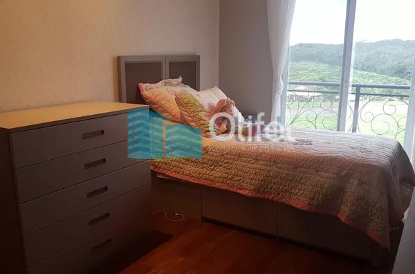 Lindíssima casa a venda estilo Neoclássico e recém construída no Condomínio Fazenda Serra Azul I na cidade de ItupevaTodos os revestimentos da casa são da Portobello, aquecimento solar em toda casa, 4000l de caixa dágua, armários da marca Florense, corti - Foto 5