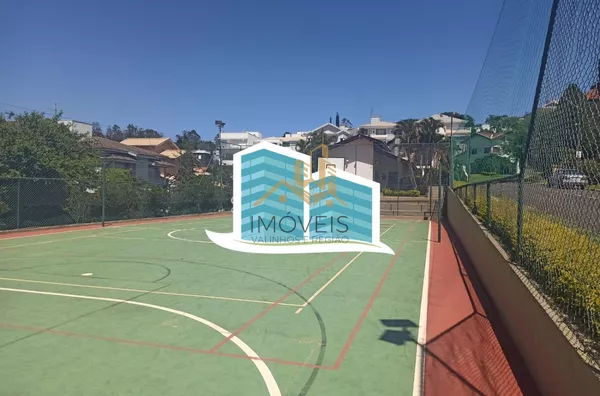 Casa térrea  em condomínio na cidade de Valinhos, contendo apenas escada para  acesso à casa. Localizada  região do Paiquerê, próximo ao Colégio Porto Seguro, Shopping Valinhos. Imóvel  com 3 dormitórios, sendo 1 suíte, todos com armários e ar condicionad - Foto 20