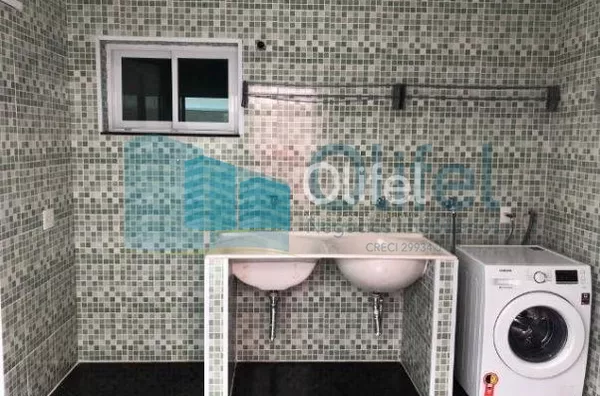 Sobrado em condomínio na cidade de Louveira,  com 3 dormitórios, 2 suítes, sendo 1 master com closet, escritório, sala 3 ambientes, home theater, ampla cozinha rica em armários, despensa, lavanderia, área gourmet com varanda, piscina aquecida, todo piso e - Foto 5