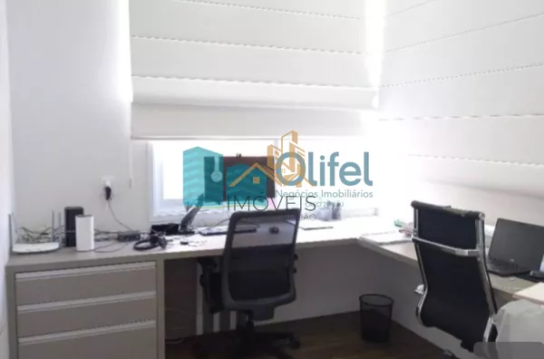 Lindo sobrado com excelente acabamento no  condomínio  Santa Isabel na cidade de Louveira com bastante verde, ideal para quem busca tranquilidade para a família e os amigos.  A casa conta com 3 suítes, sala ampla com pé direito duplo, cozinha rica em armá - Foto 2
