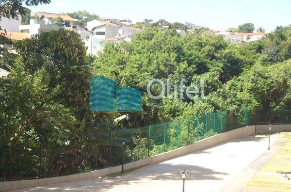 Descubra o encanto deste charmoso sobrado em um condomínio fechado em Valinhos. Com 5400m² de área verde, a casa oferece 3 dormitórios, suíte, quintal e muito mais. - Foto 16