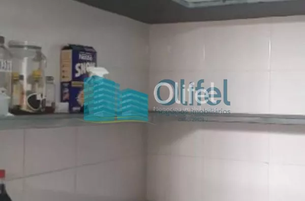Excelente casa térrea em condomínio fechado na cidade de Louveira, com  3 suítes sendo 1 master com closet, sala de jantar, sala de estar , sala de TV, escritório, cozinha com armários , área de serviço com banheiro, churrasqueira e garagem  coberta para - Foto 22