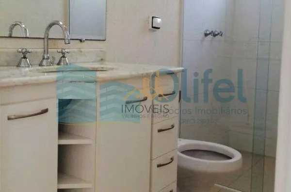 Excelente casa térrea em condomínio fechado na cidade de Louveira com 3 suítes, sala de estar, jantar e TV, cozinha ampla e planejada, banheiro social, linda área gourmet com churrasqueira com fechamento em vidro, piscina e vagas de garagem.  Imóvel rico - Foto 13