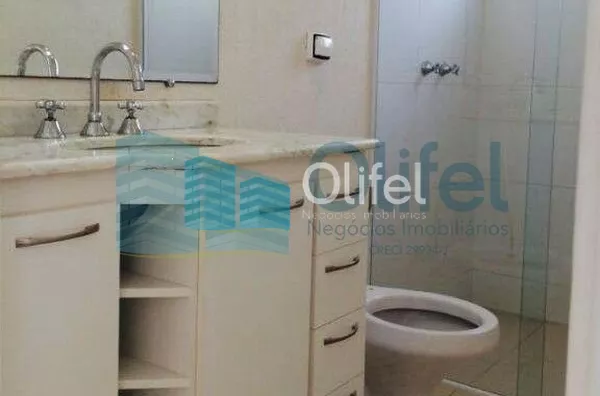 Excelente casa térrea em condomínio fechado na cidade de Louveira com 3 suítes, sala de estar, jantar e TV, cozinha ampla e planejada, banheiro social, linda área gourmet com churrasqueira com fechamento em vidro, piscina e vagas de garagem.  Imóvel rico - Foto 13