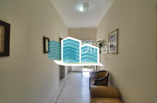 Excelente casa, com ótima metragem em um dos condomínios conhecidos pela sua imensa área verde e beleza, excelente localização na cidade de Vinhedo. A casa foi construída em um terreno praticamente plano, opção ideal para quem busca acessibilidade. A casa - Foto 27