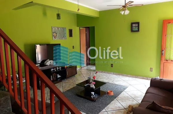 Excelente sobrado em bairro residencial na cidade de Louveira,  com 4 dormitórios, sendo 1 suíte com hidromassagem, banheiro social, sala, cozinha /copa e escritório. Edícula com 1 quarto, banheiro, cozinha e lavanderia.  Confira!!! - Foto 5