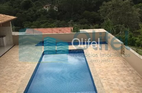 Linda chácara na cidade de Louveira com 3 suítes, ampla sala para2 ambientes, piscina, área gourmet com churrasqueira, forno de pizza, vestiário masculino e feminino com banheiros, pomar, quiosque, cocheira, vaga de garagem para até 10 carros. Excelente l - Foto 2