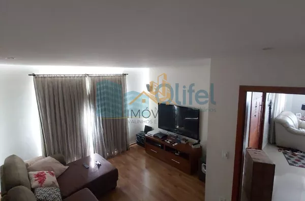 Lindo sobrado em condomínio com ótima localização e segurança 24 horas, 640 m² de terreno com 360 m² de construção, 4 dormitórios sendo 2 suítes e uma com hidromassagem e closet, 2 salas, lavabo, ampla cozinha com copa, lavanderia, ótimo espaço externo co - Foto 8