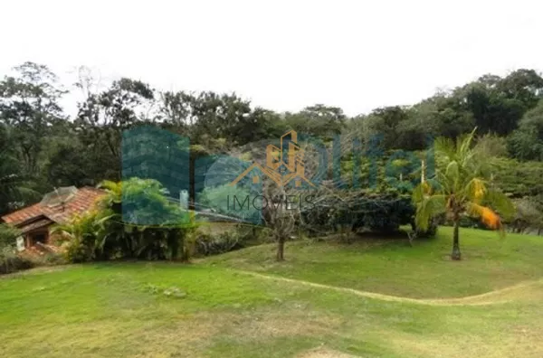 Linda casa em condomínio fechado na cidade de  Vinhedo, 698 m² área construída, 1450,00 m² de terreno, 5 dormitórios sendo 2 suítes, living 4 ambientes, 4 banheiros, 6 vagas de garagem cobertas, piscina, local com muito verde e tranquilidade.  Venha morar - Foto 14