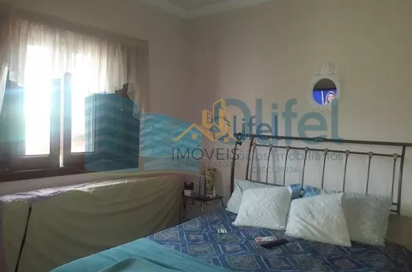 Excelente sobrado na cidade de  Louveira, com 4 dormitórios, sendo 1 suíte master com closet, banheiro social, quartos avarandados, lavabo, ampla sala de estar, jantar e mezanino, escritório, cozinha, copa, lavanderia, despensa, área gourmet com churrasqu - Foto 46