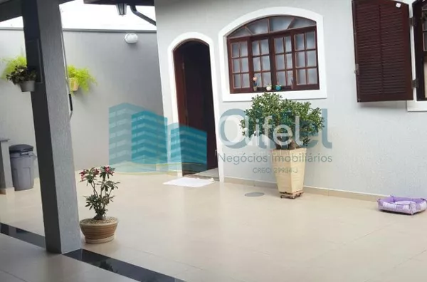 Ótima casa em bairro tranquilo na cidade de Louveira com 3 dormitórios sendo 1 suíte, sala 2 ambientes, cozinha americana com armários, edícula com churrasqueira gourmet e banheiro, quintal e garagem para 4 carros. - Foto 11
