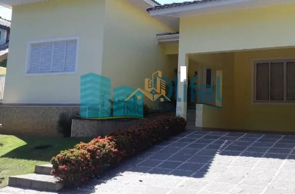 Excelente casa térrea em condomínio fechado na cidade de Louveira, com  3 suítes sendo 1 master com closet, sala de jantar, sala de estar , sala de TV, escritório, cozinha com armários , área de serviço com banheiro, churrasqueira e garagem  coberta para - Foto 3