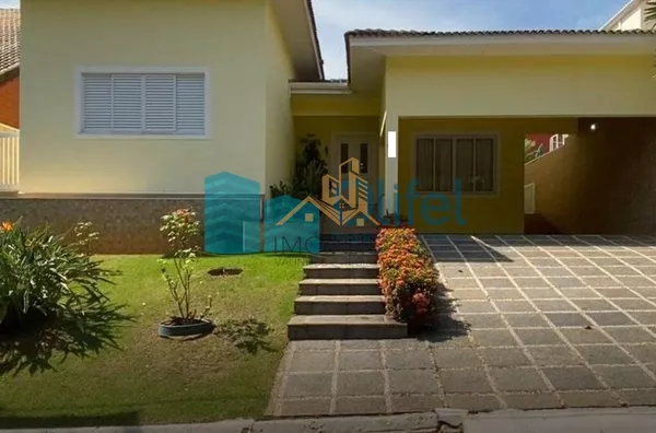 Excelente casa térrea em condomínio fechado na cidade de Louveira, com  3 suítes sendo 1 master com closet, sala de jantar, sala de estar , sala de TV, escritório, cozinha com armários , área de serviço com banheiro, churrasqueira e garagem  coberta para - Foto 1