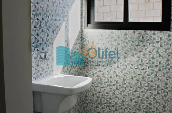 Excelente casa térrea em condomínio fechado na cidade de Louveira com 3 dormitórios, sendo 1 suíte, sala ampla para 2 ambientes, pé direito duplo, lavabo, banheiro social, conceito integrado, área gourmet e quintal. Agende a sua visita - Foto 17