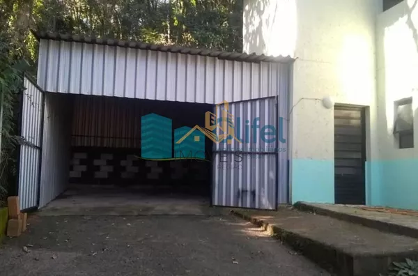 O imóvel está localizado em um dos melhores bairros da cidade de Louveira, com fácil acesso  a Rodovia Anhanguera que liga as principais cidades da região. Próximo ao centro e principais comércios como  supermercados, farmácias,  hospital, restaurantes, - Foto 28
