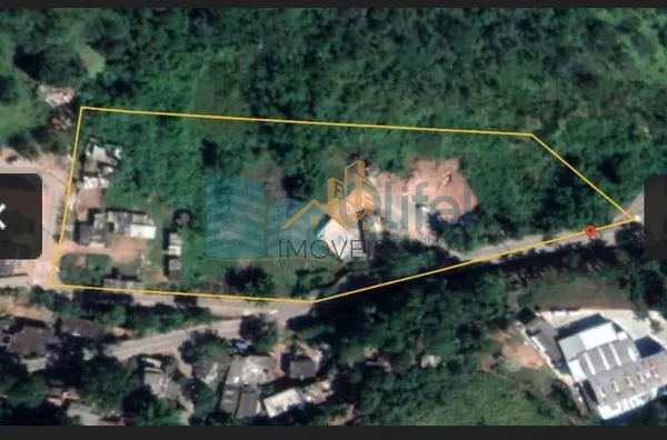 Área  com  27.000 m², zona mista.   Possui infra estrutura de esgoto, água e rua asfaltada. Excelente para diversas finalidades, devido a sua localização. Agende sua visita - Foto 1