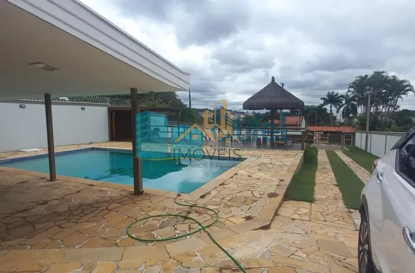 Para você que busca em apenas um lugar, qualidade de vida, conforto, espaço, excelente localização, seja para morar ou passar finais de semana com a família e amigos, apresento esta chácara localizada em um local apenas de chácaras, próximo ao centro da c - Foto 26