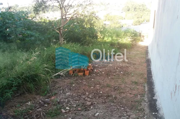 Terreno com 300 m² e ótima localização, bem no centro da cidade de Louveira, bairro super valorizado, acesso rápido para instituições bancárias, academias, estéticas, dentistas, supermercados, farmácias, ponto de ônibus, padarias, restaurantes, clube, a 9 - Foto 2