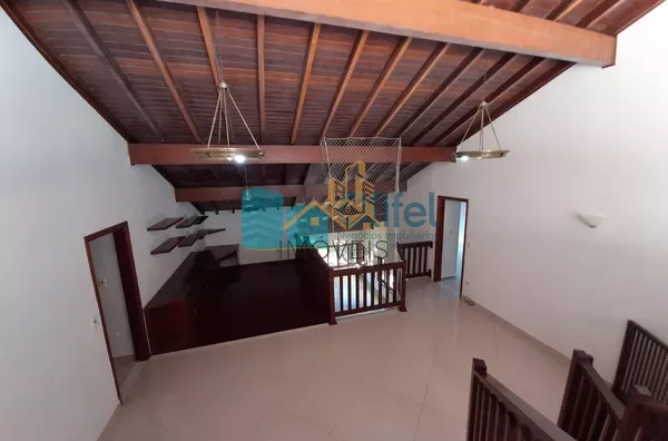 Maravilhosa casa no condomínio Marambaia na cidade de Vinhedo,  com 4 grandes suítes ensolaradas com hidro, suíte master com lareira e closet, 6 amplas salas com pé direito duplo em Ipê e Mezanino, 2 lindas lareiras, 2 cozinhas planejadas, escritório plan - Foto 14