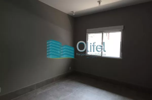 Excelente casa térrea em condomínio fechado com portaria 24hs, segurança com ronda e área de lazer, além de muito verde em suas ruas. Boa localização dentro do condomínio  com  frente para 2 ruas. Casa toda climatizada , sendo 3 suítes, todas com ar condi - Foto 18
