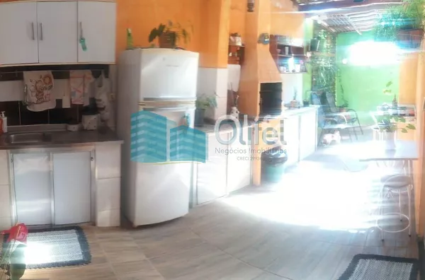 Excelente sobrado em bairro residencial próximo ao centro na cidade de Louveira, com 3 suítes com planejados, avarandada, 2 amplas salas, cozinha planejada, área gourmet com churrasqueira, quintal, 2 vagas de garagem.  Agende a sua visita. - Foto 20