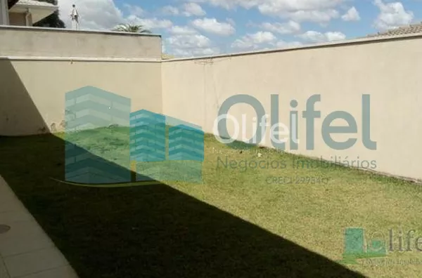 Excelente casa térrea com 3 dormitórios , sendo 1 suíte e 2 dormitórios com suíte americana (banheiro com entrada para dos 2 dormitórios, lavabo, escritório, ampla cozinha com armários, despensa, lavanderia, quintal com churrasqueira com armário e pia, ba - Foto 20