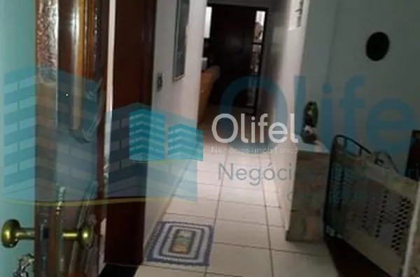 Linda chácara á venda na cidade de  Louveira, sendo três dormitórios, sendo 1 suíte, 1 banheiro social, cozinha, despensa, lavanderia, sala de estar e jantar,  sala de televisão e escritório. Na parte debaixo possui um porão totalmente habitável com 1 qua - Foto 10