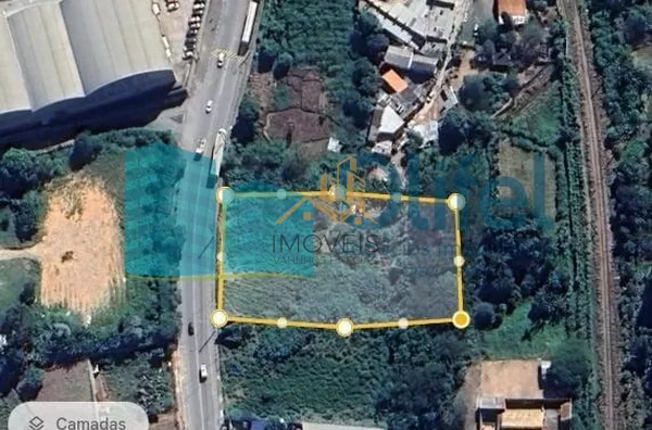 Excelente lote  na região central da cidade de Louveira  com 4.200 metros, podendo ser edificado em uma área de 800 metros. O restante pode ser utilizado com pátio.Uso de solo aprovado pela Prefeitura de Louveira. Consulte-nos sobre o seu CNAIPara maio