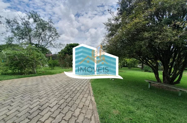 Excelente casa, com ótima metragem em um dos condomínios conhecidos pela sua imensa área verde e beleza, excelente localização na cidade de Vinhedo. A casa foi construída em um terreno praticamente plano, opção ideal para quem busca acessibilidade. A casa - Foto 12