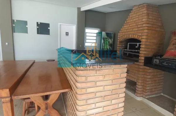 Para você que busca em apenas um lugar, qualidade de vida, conforto, espaço, excelente localização, seja para morar ou passar finais de semana com a família e amigos, apresento esta chácara localizada em um local apenas de chácaras, próximo ao centro da c - Foto 7