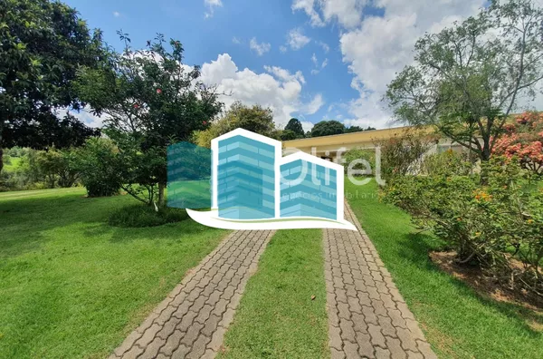 Excelente casa, com ótima metragem em um dos condomínios conhecidos pela sua imensa área verde e beleza, excelente localização na cidade de Vinhedo. A casa foi construída em um terreno praticamente plano, opção ideal para quem busca acessibilidade. A casa - Foto 10