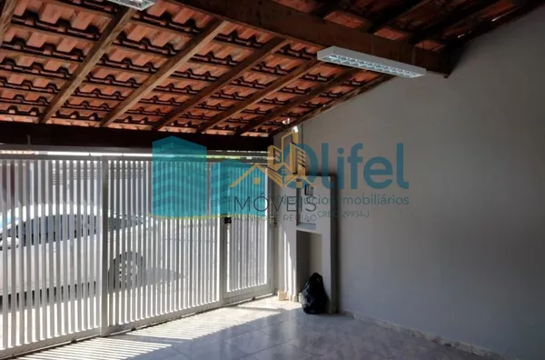 Casa assobradada com 03 dormitórios, sala de estar e jantar, cozinha ampla com armários planejados, 02 banheiros, garagem coberta para 02 veículos, lavanderia, quintal, canil,bairro aberto,  acesso rápido para a Rod. Anhanguera, apto para contratação de f - Foto 7