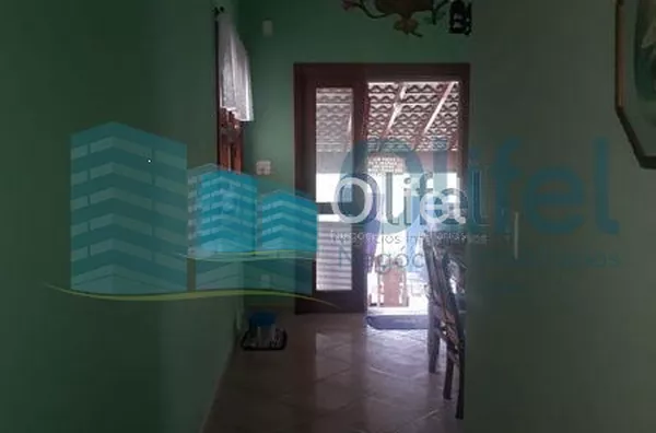 Excelente sobrado na cidade de  Louveira, com 4 dormitórios, sendo 1 suíte master com closet, banheiro social, quartos avarandados, lavabo, ampla sala de estar, jantar e mezanino, escritório, cozinha, copa, lavanderia, despensa, área gourmet com churrasqu - Foto 26