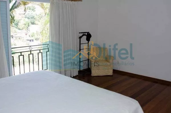 Casa residencial à venda, condomínio Estância Marambaia, Vinhedo. Maravilhosa casa, implantada em 4 lotes unificados que são passíveis de desmembramento, recentemente reformada, possui sala de estar com varanda e lago de carpas, sala de jantar, home theat - Foto 22
