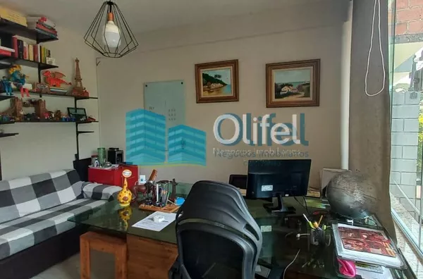 Excelente sobrado em condomínio fechado na cidade de Louveira. Ótimo acabamento, espaços amplos e confortáveis, ampla área gourmet com piscina.  Imóvel apto para financiamento.   Agende sua Visita - Foto 9