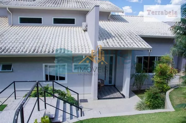 Casa residencial à venda, condomínio Estância Marambaia, Vinhedo. Maravilhosa casa, implantada em 4 lotes unificados que são passíveis de desmembramento, recentemente reformada, possui sala de estar com varanda e lago de carpas, sala de jantar, home theat - Foto 42